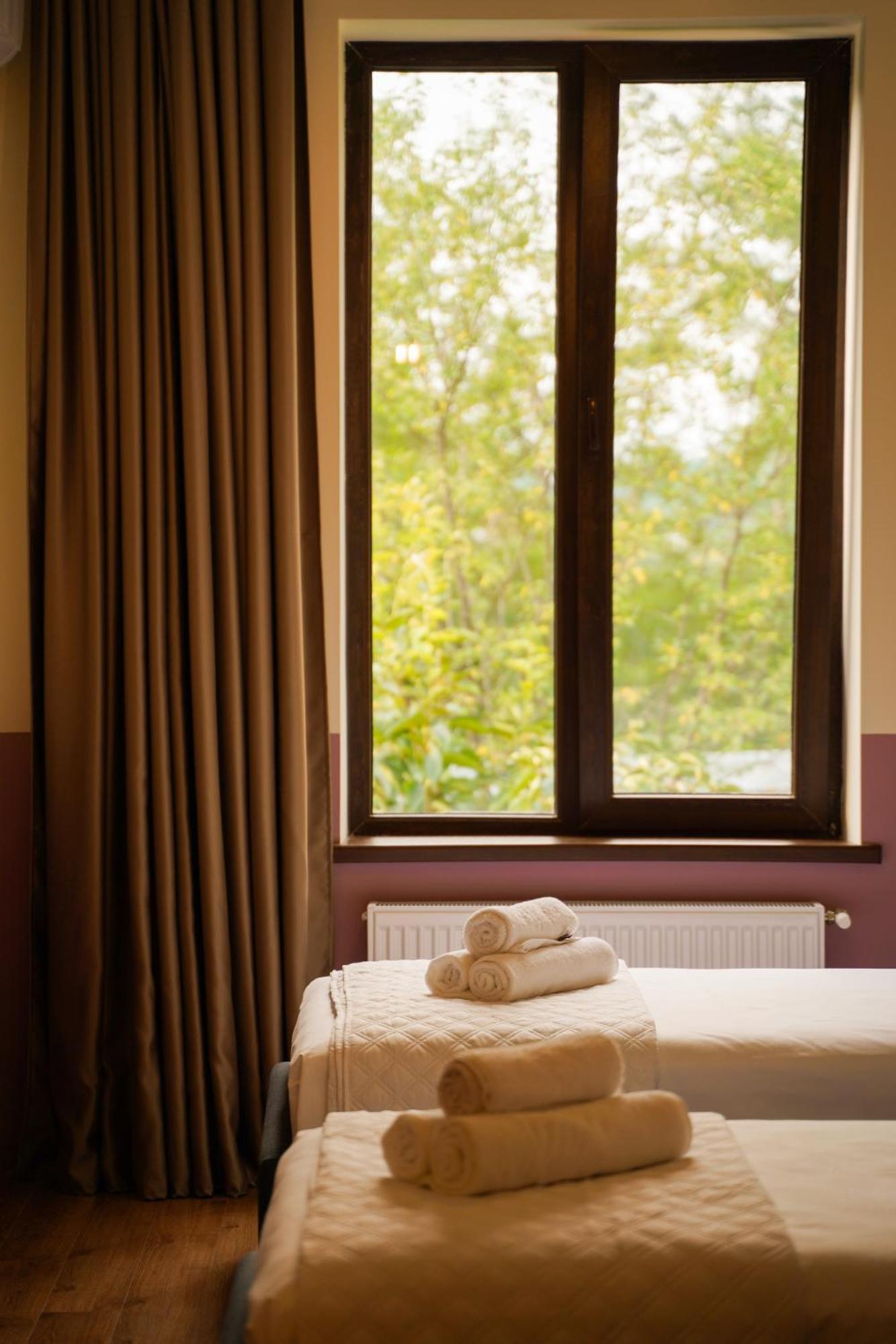 Dro Hotel คูทายสิ ภายนอก รูปภาพ